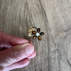 Vintage Brown Gemstone & Pearl Flower & Leaf Brooch